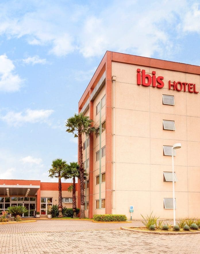ibis Piracicaba promove feira para ajudar lar de idosos