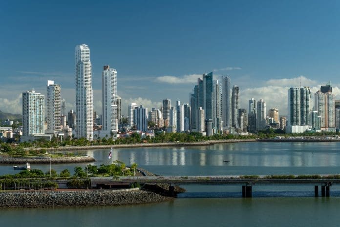 Panama-City-skyline-7
