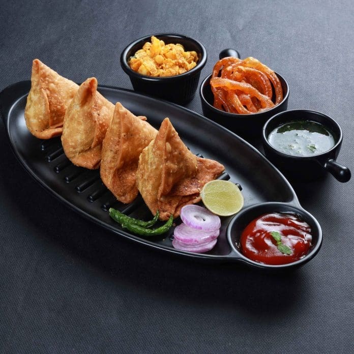 Comidas e Músicas do Mundo - Samosa da India
